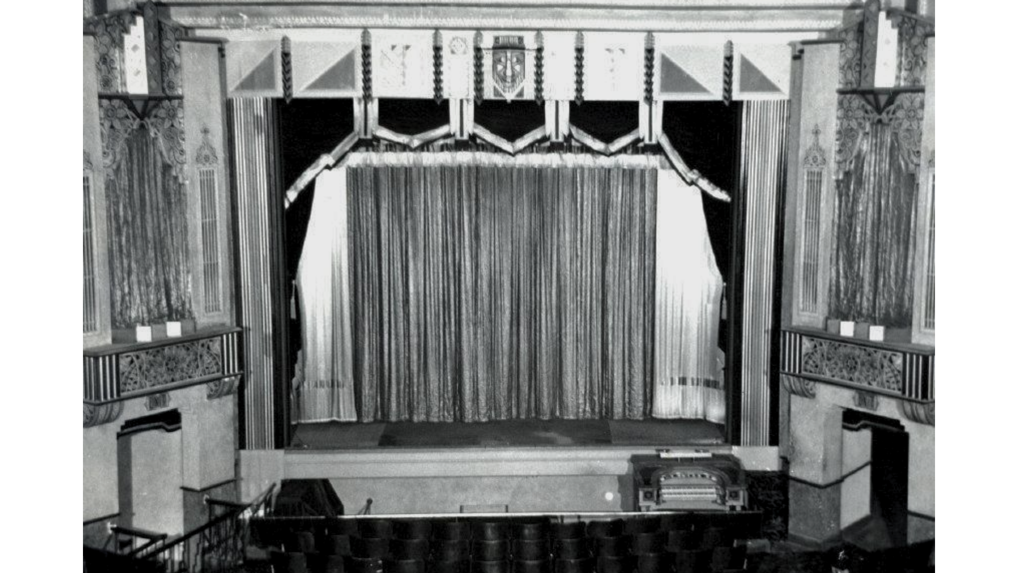 Historic Theater downtown west bend, wi